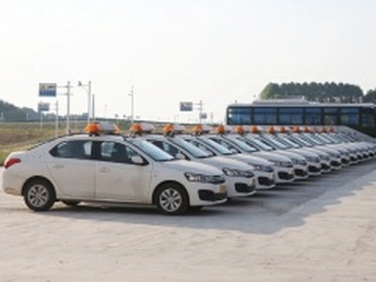 北京學(xué)車(chē)全攻略 從報(bào)名到拿證，體驗(yàn)無(wú)憂(yōu)駕校服務(wù)